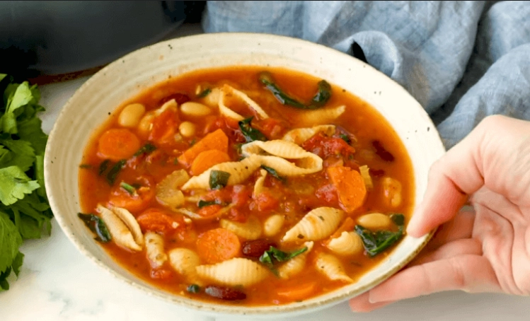classic minestrone soup