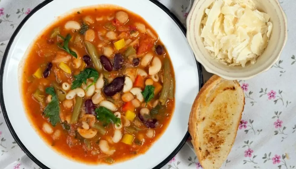 Italian minestrone soup